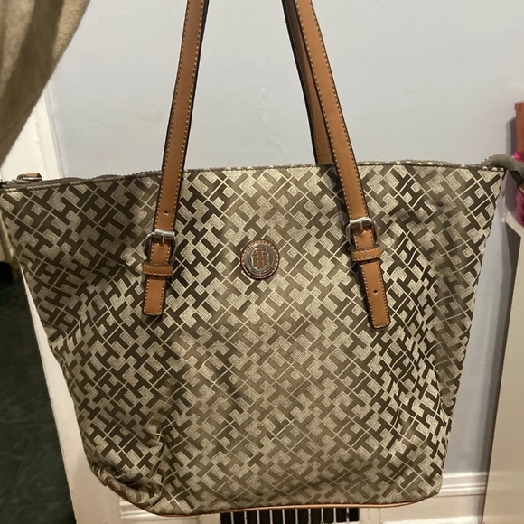 tommy hilfiger brown bag